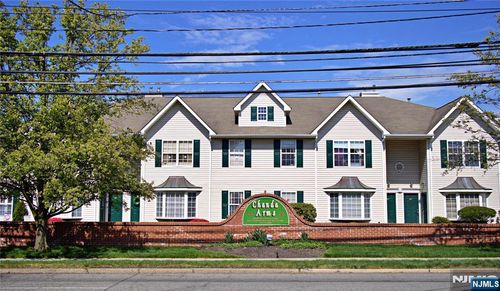 d034-34 Chanda Ct, Clifton, NJ, 07012-1938 | Card Image
