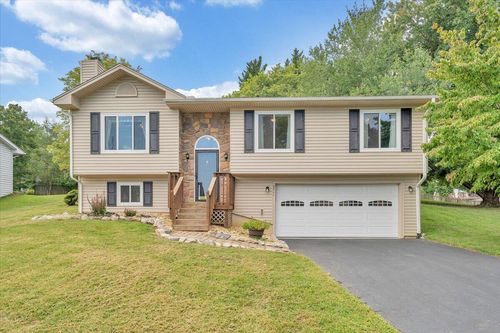 3711 Cundiff Dr, Roanoke, VA, 24012-6449 | Card Image