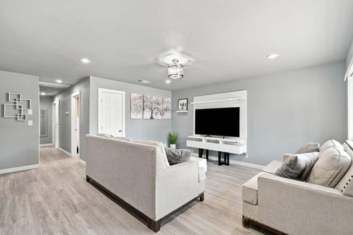 2300 Nebula St, Redding, CA, 96002-3418 | Card Image