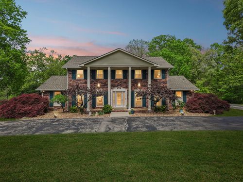 203 Dogwood Cir, Waverly, TN, 37185-1005 | Card Image