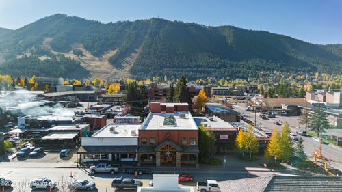 140 W Broadway, Jackson, WY, 83001 | Card Image