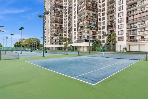 apt-612-2333 Brickell Ave, Miami, FL, 33129-2410 | Card Image