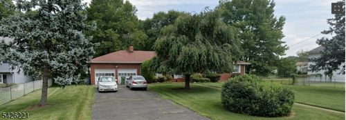 18 Foley Ave, Edison, NJ, 08820-1927 | Card Image