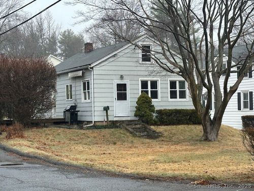 30 Center St, Westport, CT, 06880-5305 | Card Image