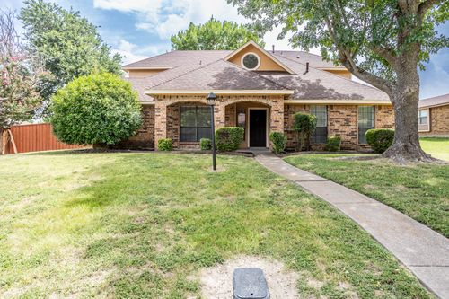 947 Aspen Dr, Desoto, TX, 75115-3470 | Card Image