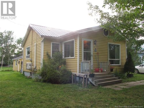 78 Peter St, Salisbury, NB, E4J2N9 | Card Image