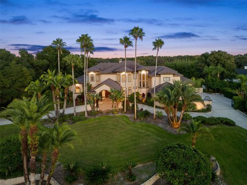 211 Rue Des Chateaux, Tarpon Springs, FL, 34688-8606 | Card Image