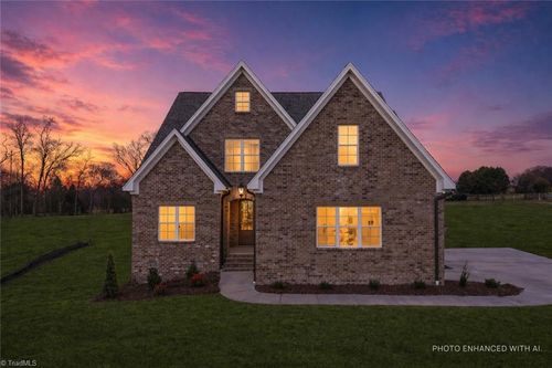 174 Orchard St, Mocksville, NC, 27028-6784 | Card Image