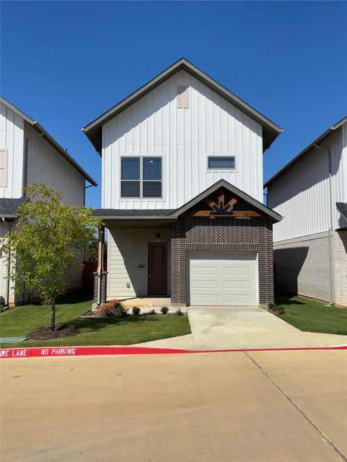 apt-249-2036 Oak Grove Ln, Aubrey, TX, 76227-7207 | Card Image