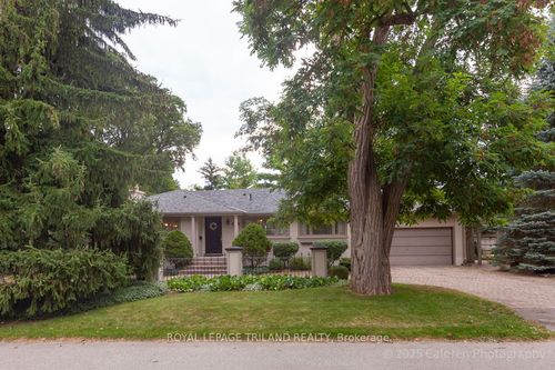 25 Bloomfield Dr, London, ON, N6G1P2 | Card Image