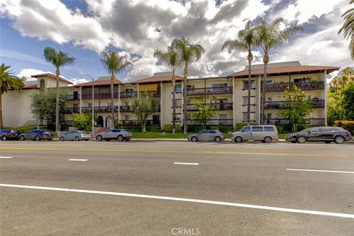 337-5334 Lindley Ave, Encino, CA, 91316-2906 | Card Image