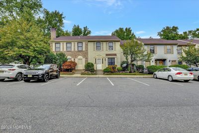 2 - 7 Deptford Court, Condo with 2 bedrooms, 2 bathrooms and 1 parking in Freehold NJ | Image 3