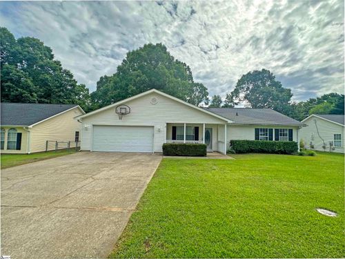 524 Country Gardens Dr, Fountain Inn, SC, 29644-3401 | Card Image