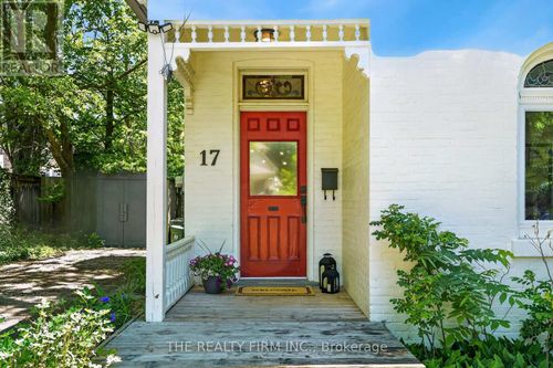 17 Woodward Ave, London, ON, N6H2G6 | Card Image