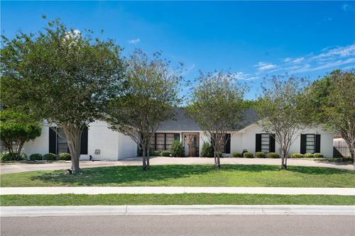 6425 Long Meadow Dr, Corpus Christi, TX, 78413-2828 | Card Image
