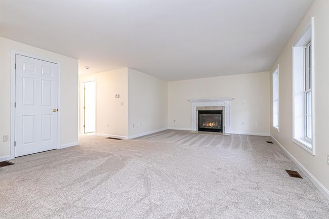 291 Whittington St, House other with 3 bedrooms, 3 bathrooms and null parking in Manchester NH | Image 11