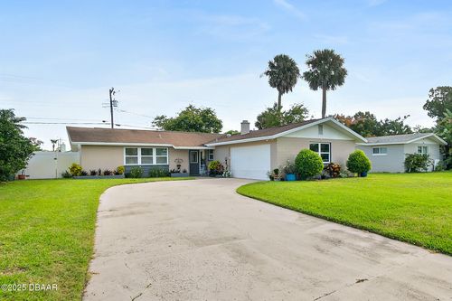 1425 Margina Ave, Daytona Beach, FL, 32114-5949 | Card Image