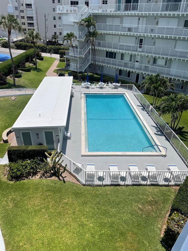 APT-410 - 3500 S Ocean Blvd, Condo with 2 bedrooms, 2 bathrooms and null parking in South Palm Beach FL | Image 8