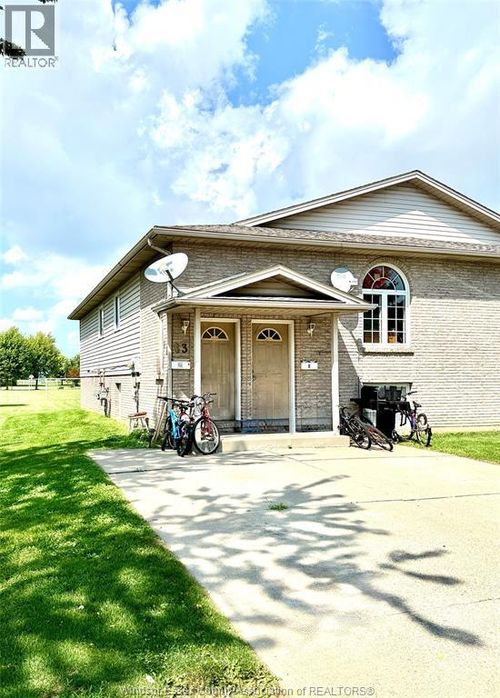 63 Ivan St, Leamington, ON, N8H1B4 | Card Image