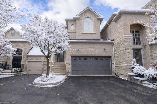 2357 Woodfield Rd, Oakville, ON, L6H6Y6 | Card Image