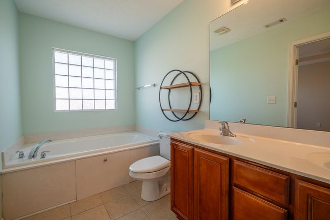 soaking tub in primary bath | Image 30