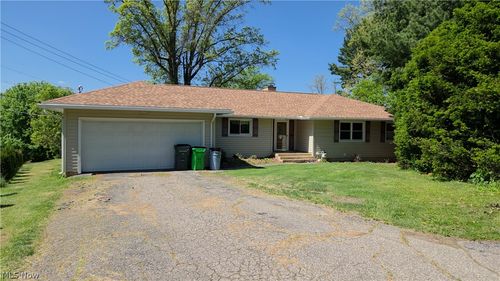 990 Severn Dr, Coshocton, OH, 43812-2737 | Card Image