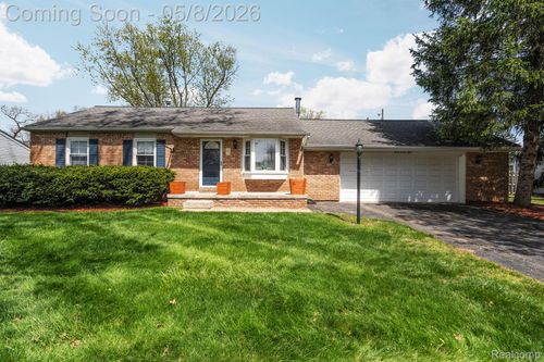 1228 Amarillo St, Wolverine Lake, MI, 48390-1900 | Card Image