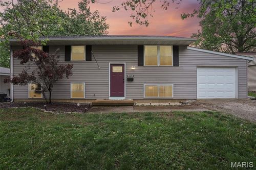 613 W Jefferson St, O Fallon, IL, 62269-1008 | Card Image