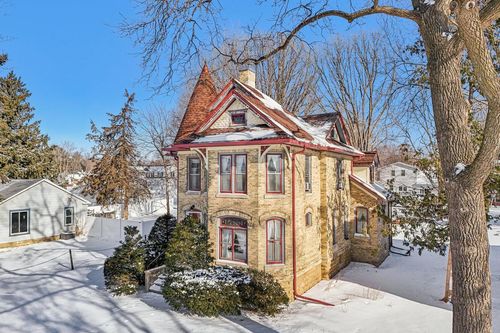 216 E Madison Street, LAKE MILLS, WI, 53551 | Card Image