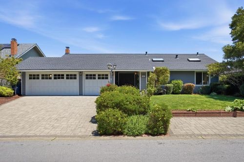 2021 Bordeaux Ln, Half Moon Bay, CA, 94019-1432 | Card Image