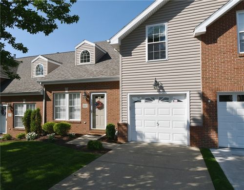 1065 Duncan Ln, Pittsburgh, PA, 15236-1669 | Card Image