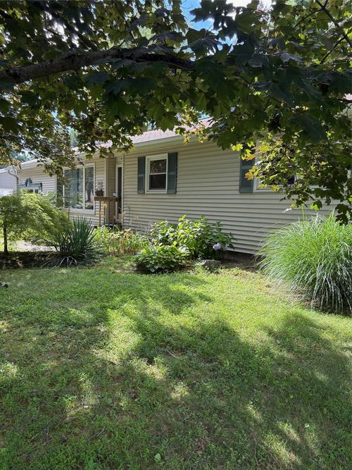 20 Manor Rd, Rhinebeck, NY, 12572-1708 | Card Image