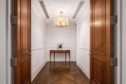 apt-13d-159 E Walton Pl, Chicago, IL, 60611-1978 | Card Image