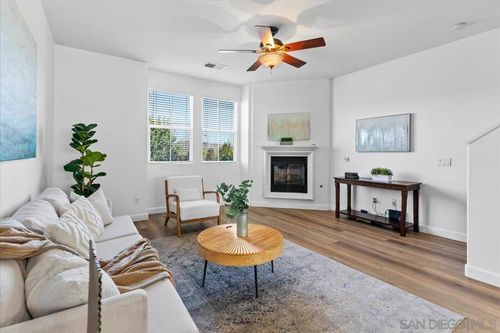 52 Via Sovana, Santee, CA, 92071-3488 | Card Image