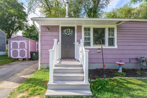 34 Great Plain Rd, Norwich, CT, 06360-7033 | Card Image