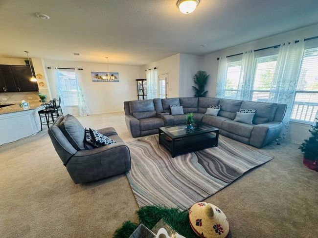 16614 Brogan Ln, Condo with 4 bedrooms, 2 bathrooms and 4 parking in Pflugerville TX | Image 10