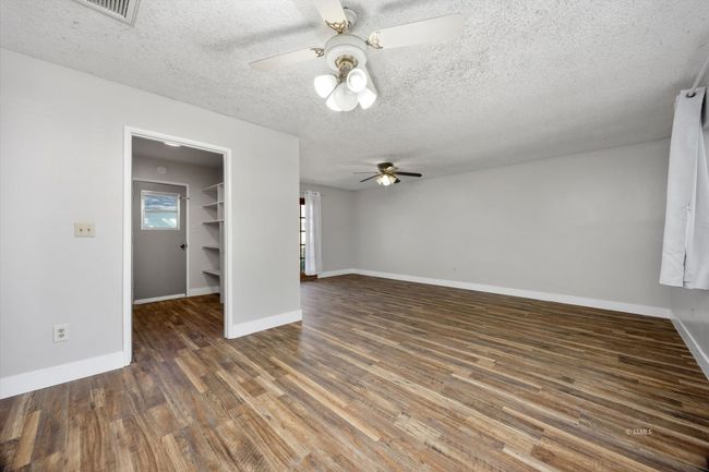 Entrance to Den & utility room | Image 9