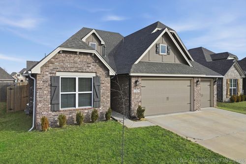 12429 S Norwood Ave, Bixby, OK, 74008-9002 | Card Image