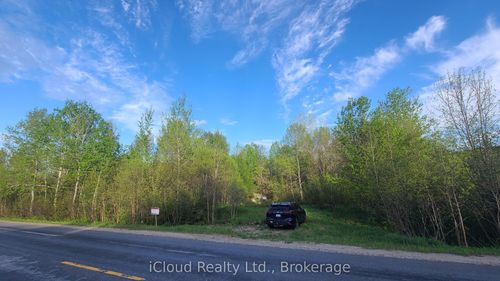 1400 Eagle Lake Road W, Dysart et al, ON, K0M2S0 | Card Image