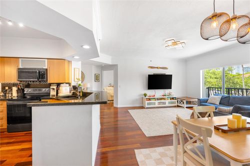 6304-3165 Ne 184th St, Aventura, FL, 33160-2469 | Card Image