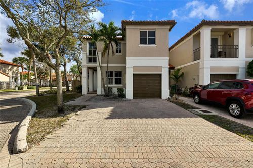 8338 Nw 145th St, Miami Lakes, FL, 33016-5748 | Card Image