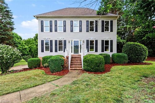 7060 Bridgewood Rd, Clemmons, NC, 27012-9095 | Card Image