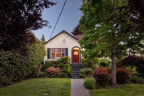 2535 Dalhousie St, Oak Bay, BC, V8R2H8 | Card Image