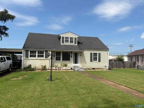 1525 Buena Vista Cir Se, Decatur, AL, 35601-4927 | Card Image