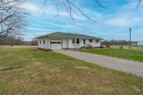 11501 Smithville Rd, Bowling Green, IN, 47833-8284 | Card Image