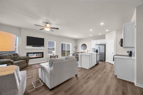 3325 Craven Dr, North Liberty, IA, 52317 | Card Image