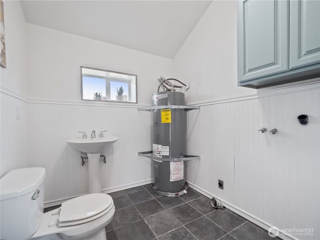 26803 Se 416 Th St, House other with 6 bedrooms, 3 bathrooms and 3 parking in Enumclaw WA | Image 17
