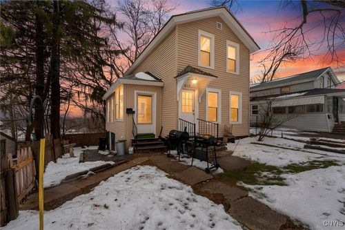 819 Lemoyne Ave, Syracuse, NY, 13208-1248 | Card Image