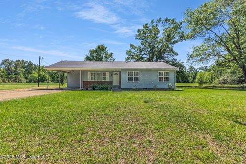 321 Panola Ave, Batesville, MS, 38606-1528 | Card Image
