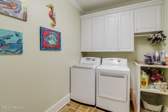 Laundry Room | Image 24